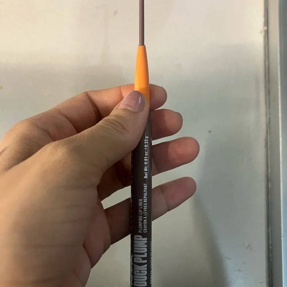 NYX Professional Makeup Duck Plump Retractable Plumping Lip Liner